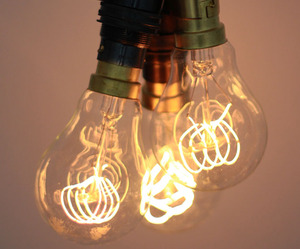 Quad-loop-carbon-filament-light-bulb-60w-230v-m