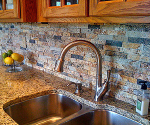 Recycled-granite-split-stone-backsplash-m