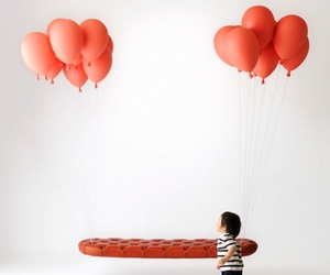 Red-baloon-bench-m