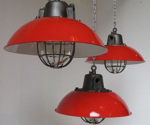 Red-caged-czech-pendant-lights-m
