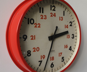 Red Gents clock