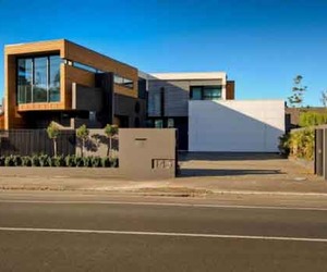 Redcliffs-estuary-a-sustainable-building-design-m
