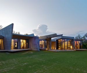 Rishikesh-house-by-rajiv-saini-and-associates-m