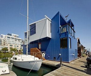 San-francisco-floating-house-by-robert-nebolon-architects-m