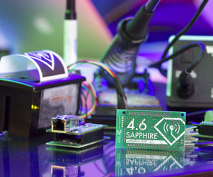 Sapphire-wireless-device-connector-m