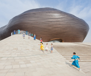 Scaleless Architecture