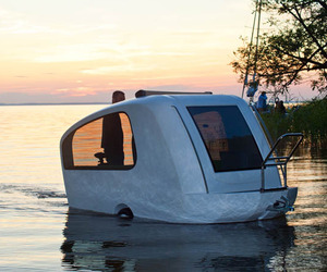 Sealander-amphibious-camping-trailer-m
