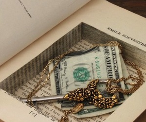 Secret-storage-book-m