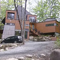 Shipping-container-home-by-maison-idekit-home-s
