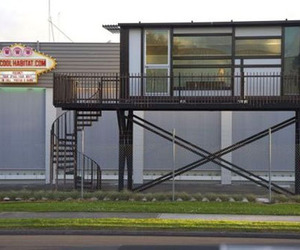 Shipping-container-house-by-one-cool-habitat-m