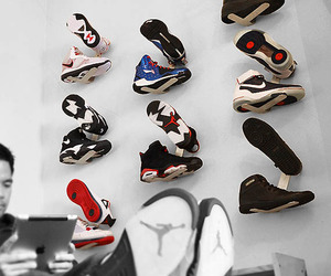 Shrine-sneaker-rack-m