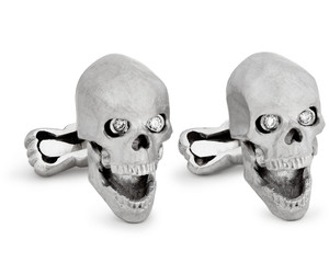 Skull-cufflinks-with-diamond-eyes-m