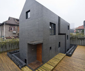 Slit-house-376-m