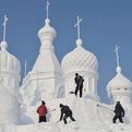Snow-world-festival-opens-in-china-s