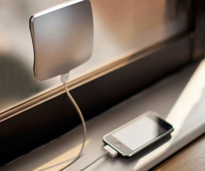 Solar Powered Window Charger by XDModo