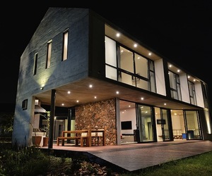 South-african-home-by-emilio-eftychis-m