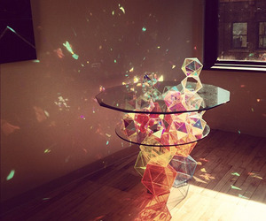Sparkle-palace-geometric-table-m