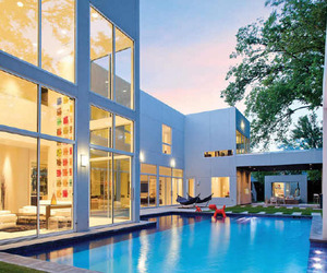 Spectacular-residence-on-lakehurst-avenue-m