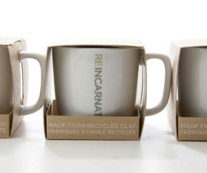 Starbucks-recycled-mugs-m