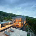 Steel-and-glass-home-with-jaw-dropping-views-s