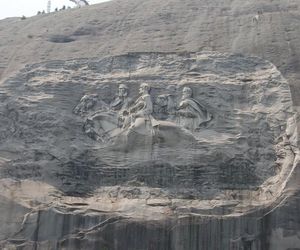 Stone-mountain-largest-high-relief-sculpture-in-the-world-m
