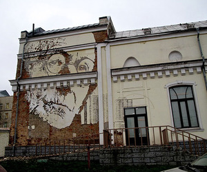 Street Artist Vhils Large-Scale Portraits