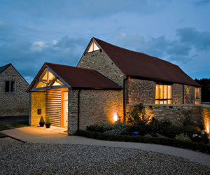 Striking-barn-conversion-in-england-m