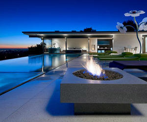 Stunning-la-property-with-fascinating-views-m