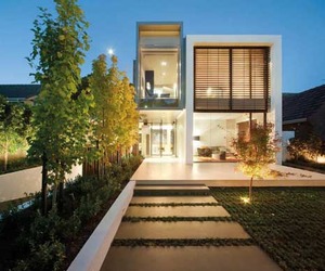 Hunter House in by Darren Carnell Architect