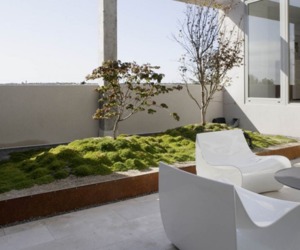 Stylish-penthouse-with-a-natural-paradise-garden-m