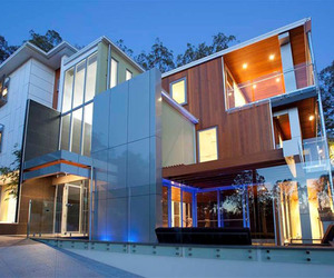 Stylish Riverside Property Listed in Queensland
