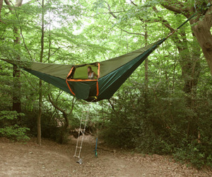 Suspended-camping-tent-by-tentsile-m