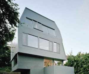 Sustainable-building-design-of-justk-house-m