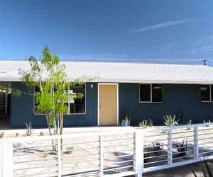 Sustainable-design-of-castaway-house-m