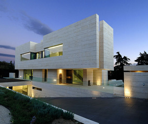 Symphony-residence-by-a-cero-architects-m