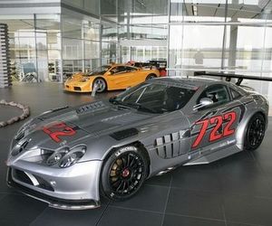 Take-a-look-inside-f1-mclaren-technology-center-m