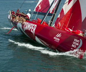 The-camper-yacht-by-mark-farrow-m