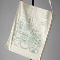 The-eco-friendly-beach-bags-with-colorful-illustrations-2-s