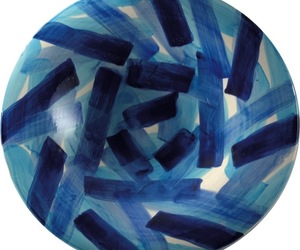 The-new-exhibition-on-plates-designed-by-artists-m