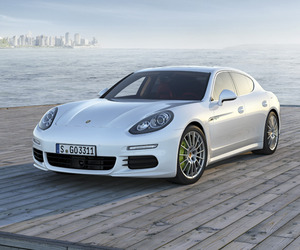 The-new-porsche-panamera-s-e-hybrid-m