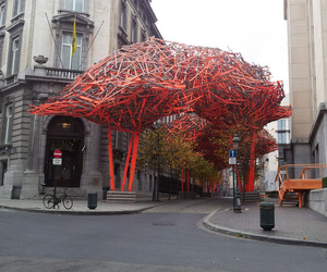 The-sequence-a-urban-sculpture-by-arne-quinze-m