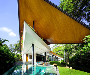 The-winged-house-by-k2ld-architects-m