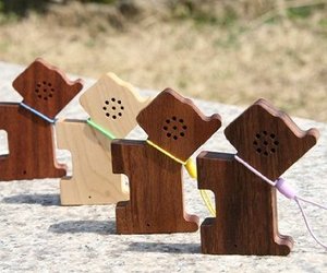 Tiny-wood-pet-speakers-from-motz-m