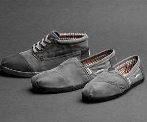 TOM Shoes – Limited Edition ‘Movember’ Cancer Awareness