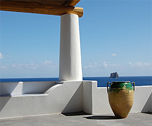 Traditional-and-modern-design-in-sicily-m