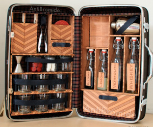 Travel Bar by AntiBromide