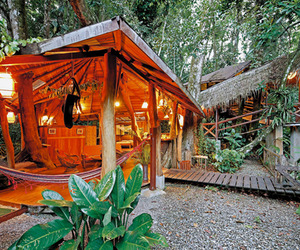 Tree-house-lodge-in-costa-rica-m