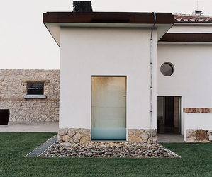 Tuscan-farmhouse-transformation-by-labics-m
