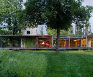 Unbelievable-glass-home-in-krakow-m
