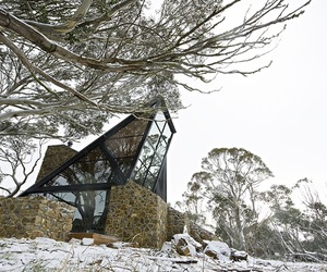 Under-the-moonlight-house-2-m